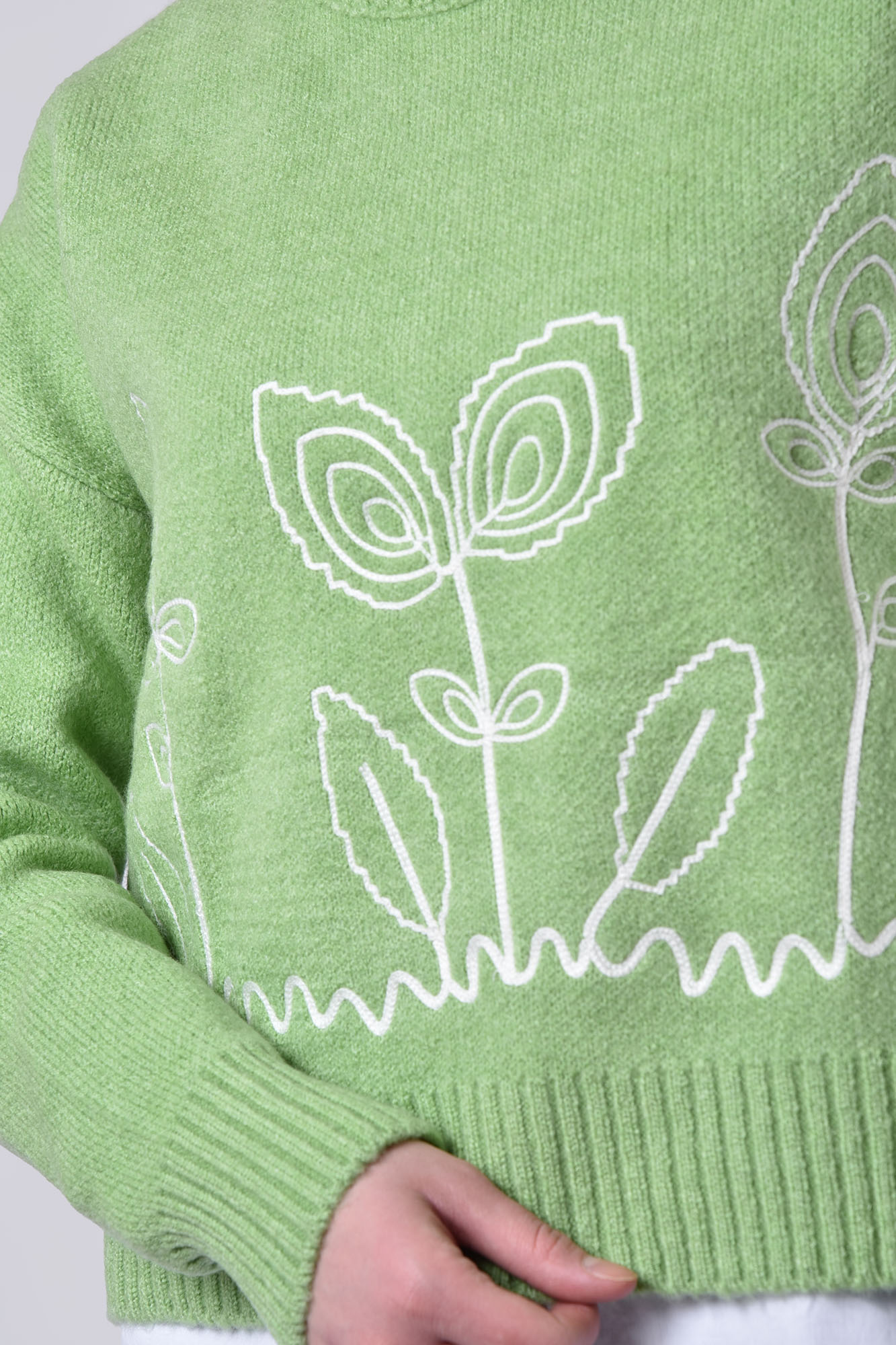 بافت یقه گرد گلدوزی