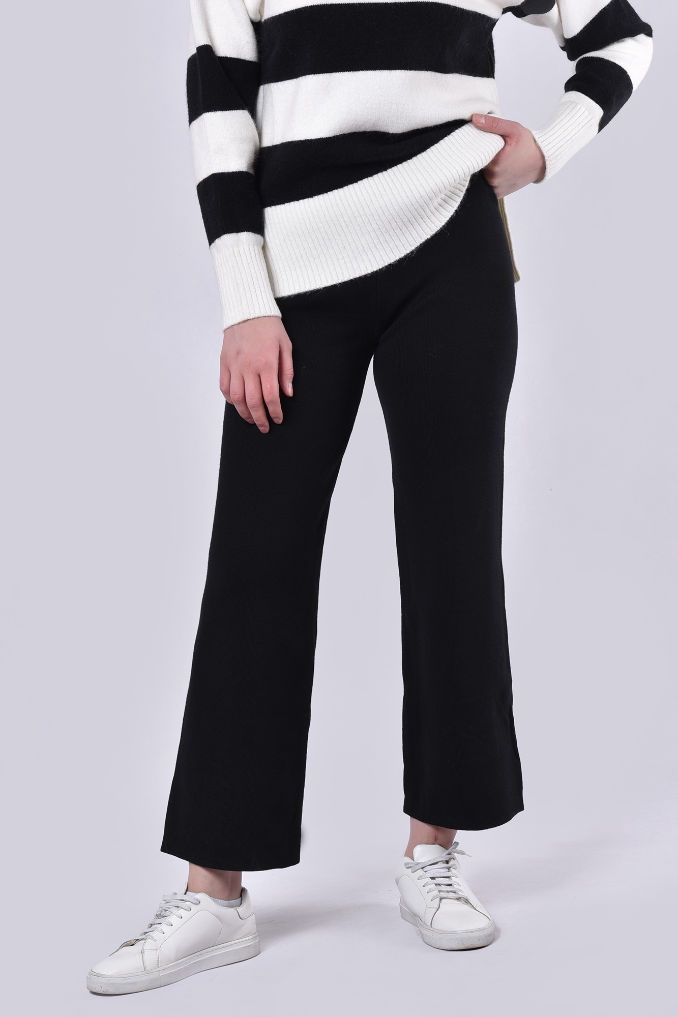 شلوار بافت ساده زنانه