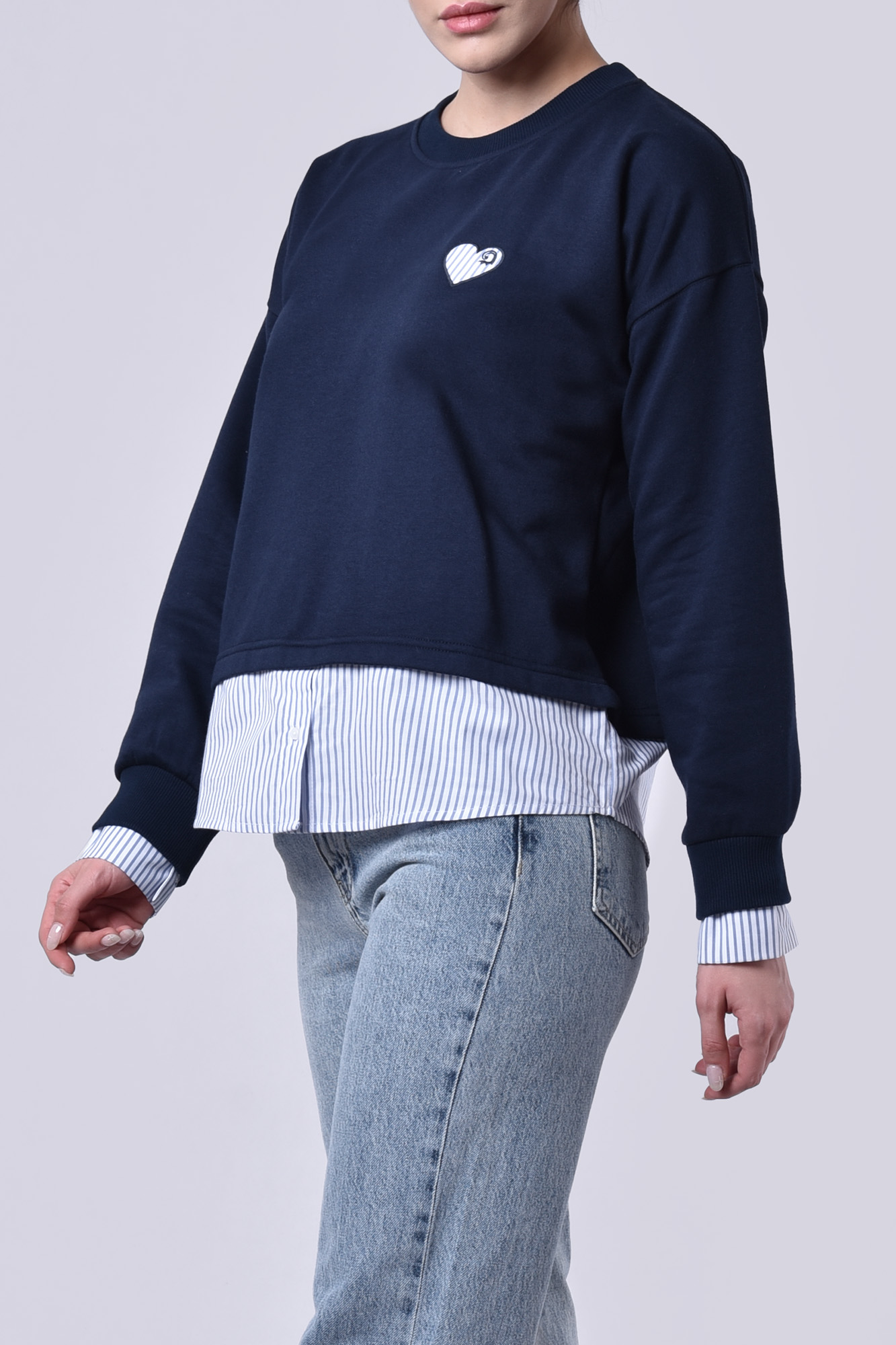 سوئیشرت یقه گرد گلدوزی