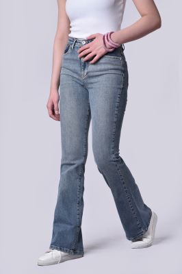 شلوار جین بوت کات