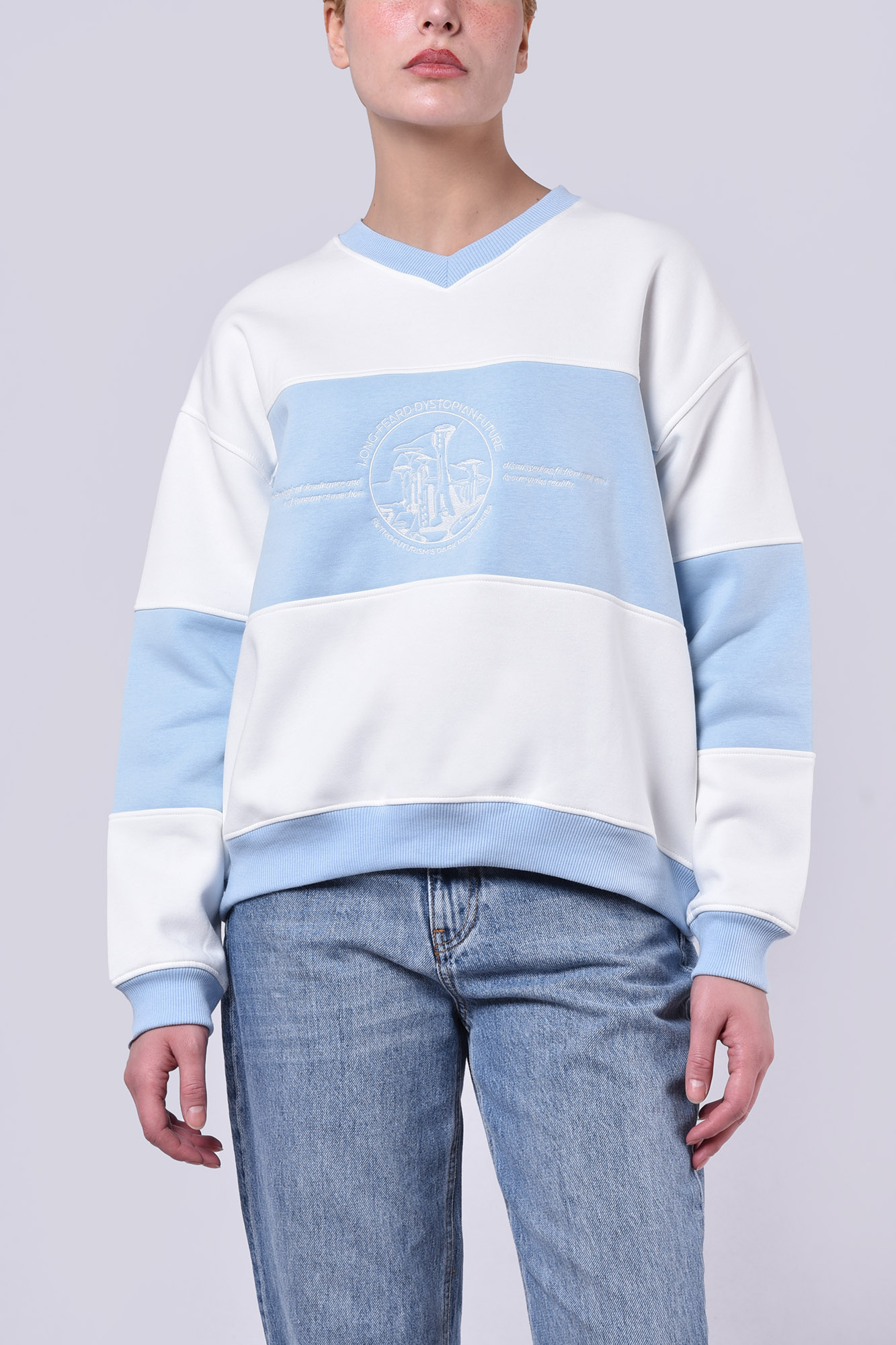 سوئیشرت گلدوزی