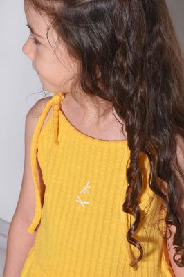 تاپ تیشرتی گلدوزی