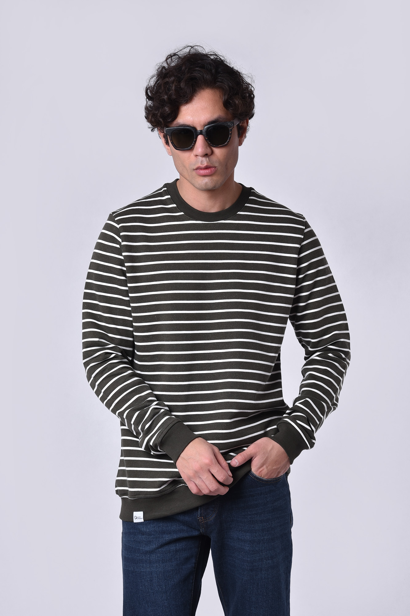 سوئیشرت راه راه