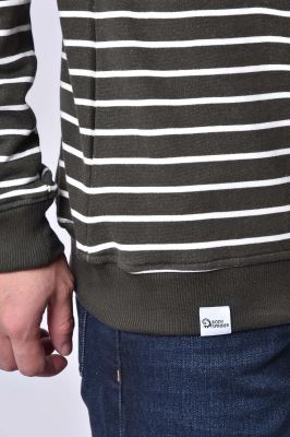 سوئیشرت راه راه