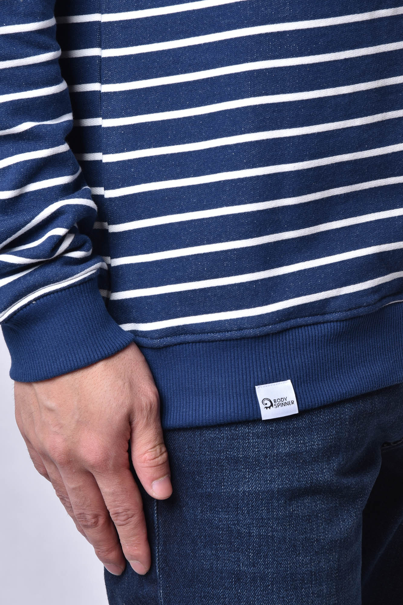 سوئیشرت راه راه