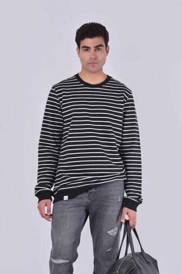 سوئیشرت راه راه