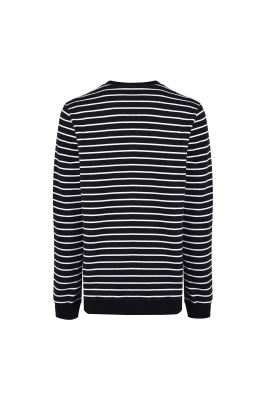 سوئیشرت راه راه