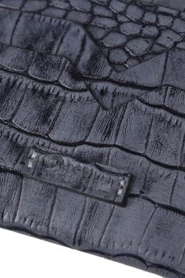 جاکارتی چرم