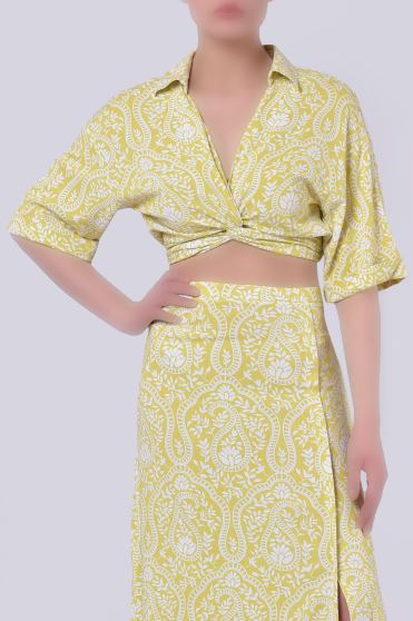 بلوز آستین کوتاه طرحدار