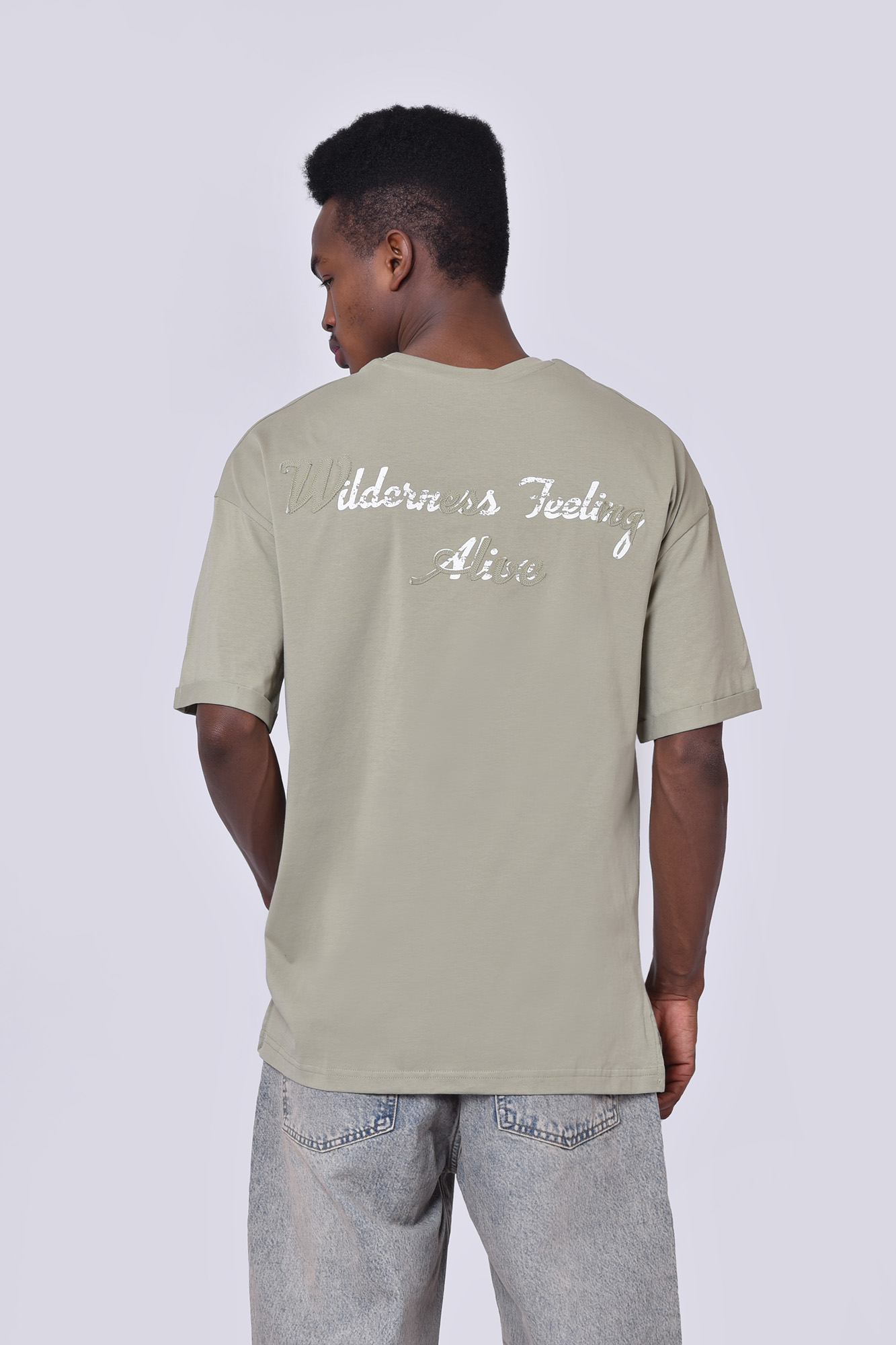 تیشرت آستین کوتاه چاپ و گلدوزی