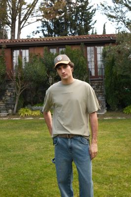 تیشرت آستین کوتاه چاپ و گلدوزی