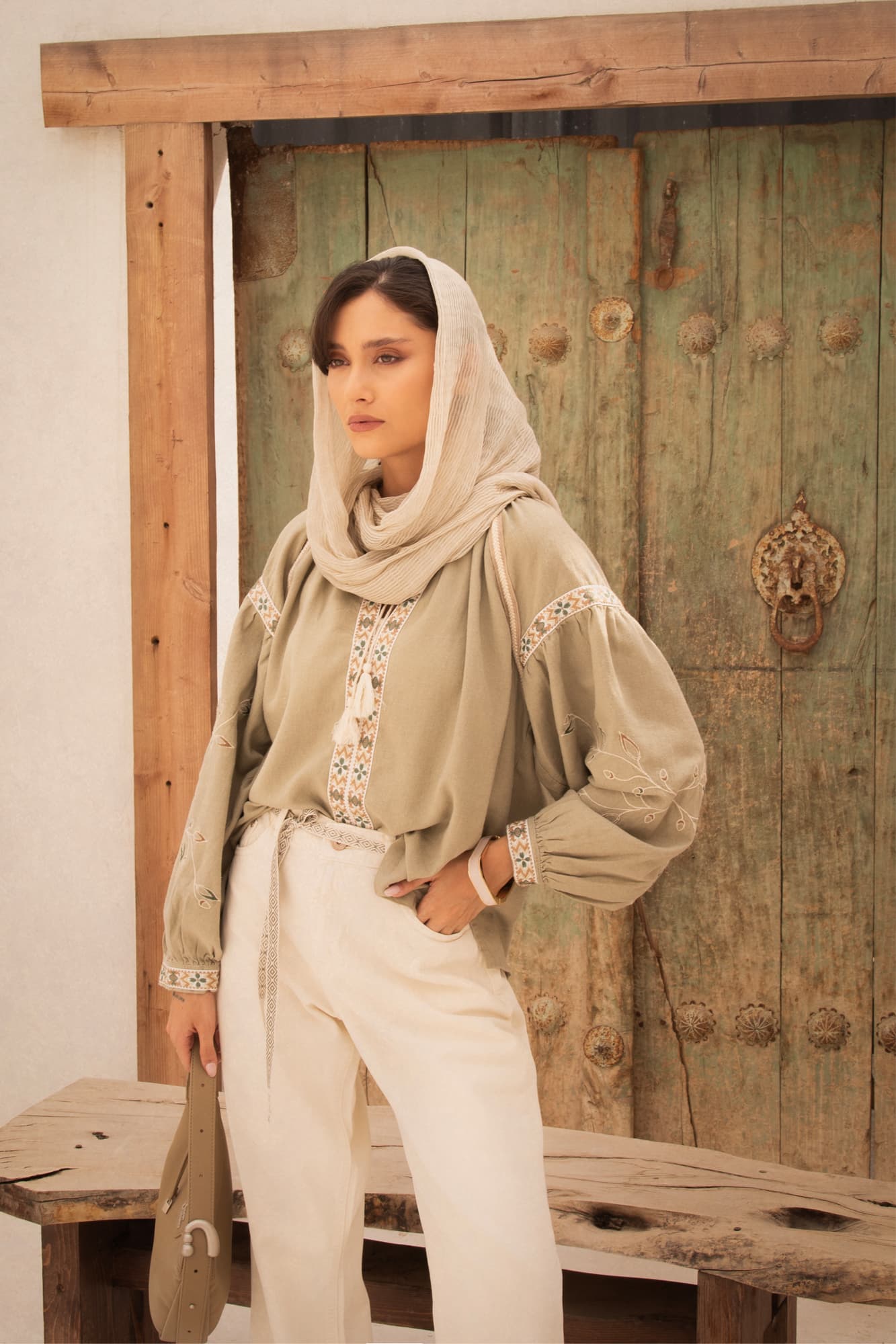 بلوز آستین بلند گلدوزی