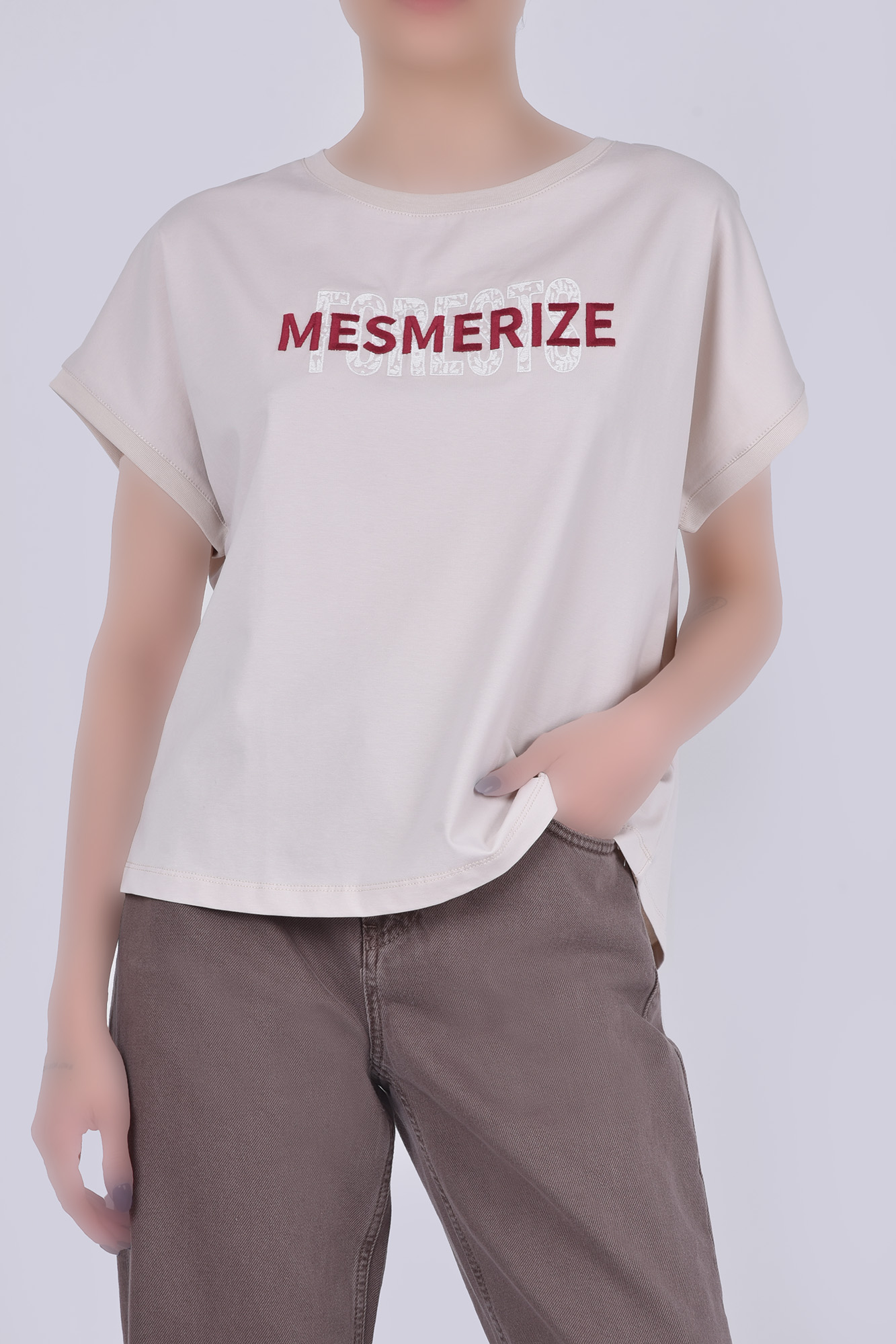 تیشرت آستین کوتاه گلدوزی