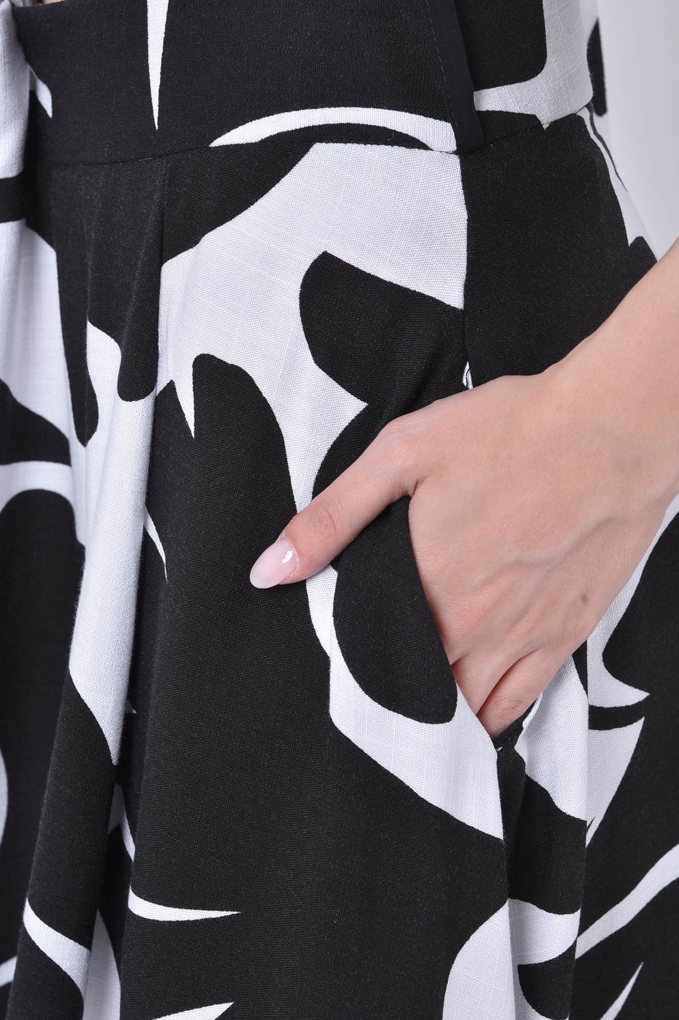 دامن بلند طرحدار