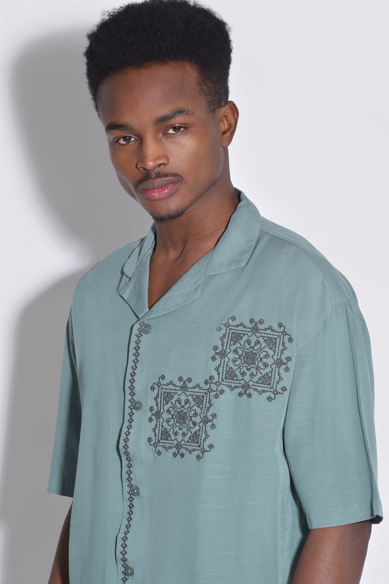 پیراهن آستین کوتاه گلدوزی