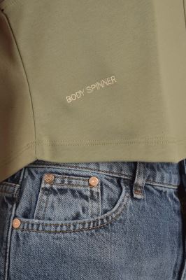 تاپ تیشرتی گلدوزی زنانه