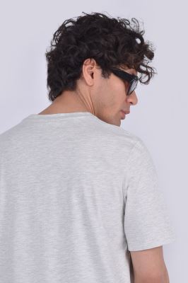 تیشرت آستین کوتاه چاپ و گلدوزی