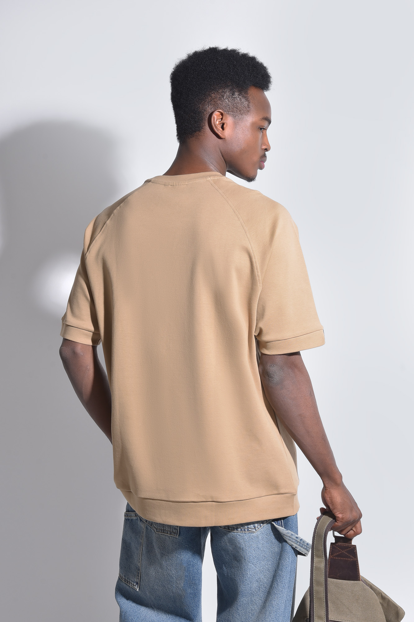 تیشرت آستین کوتاه گلدوزی