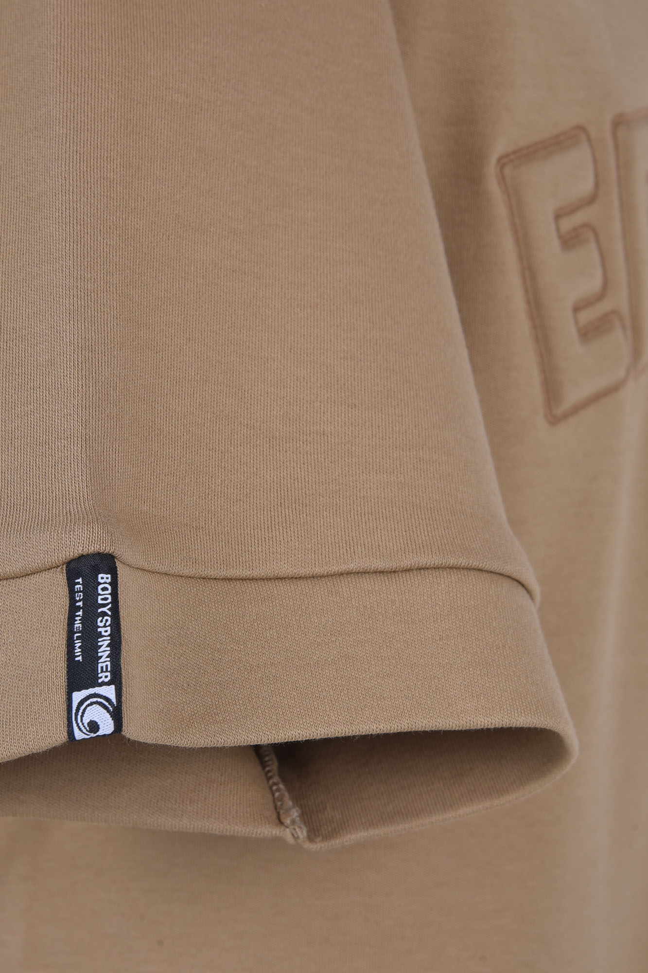 تیشرت آستین کوتاه گلدوزی