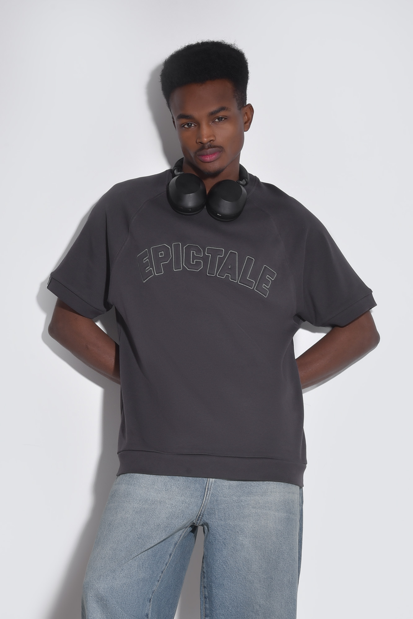 تیشرت آستین کوتاه گلدوزی