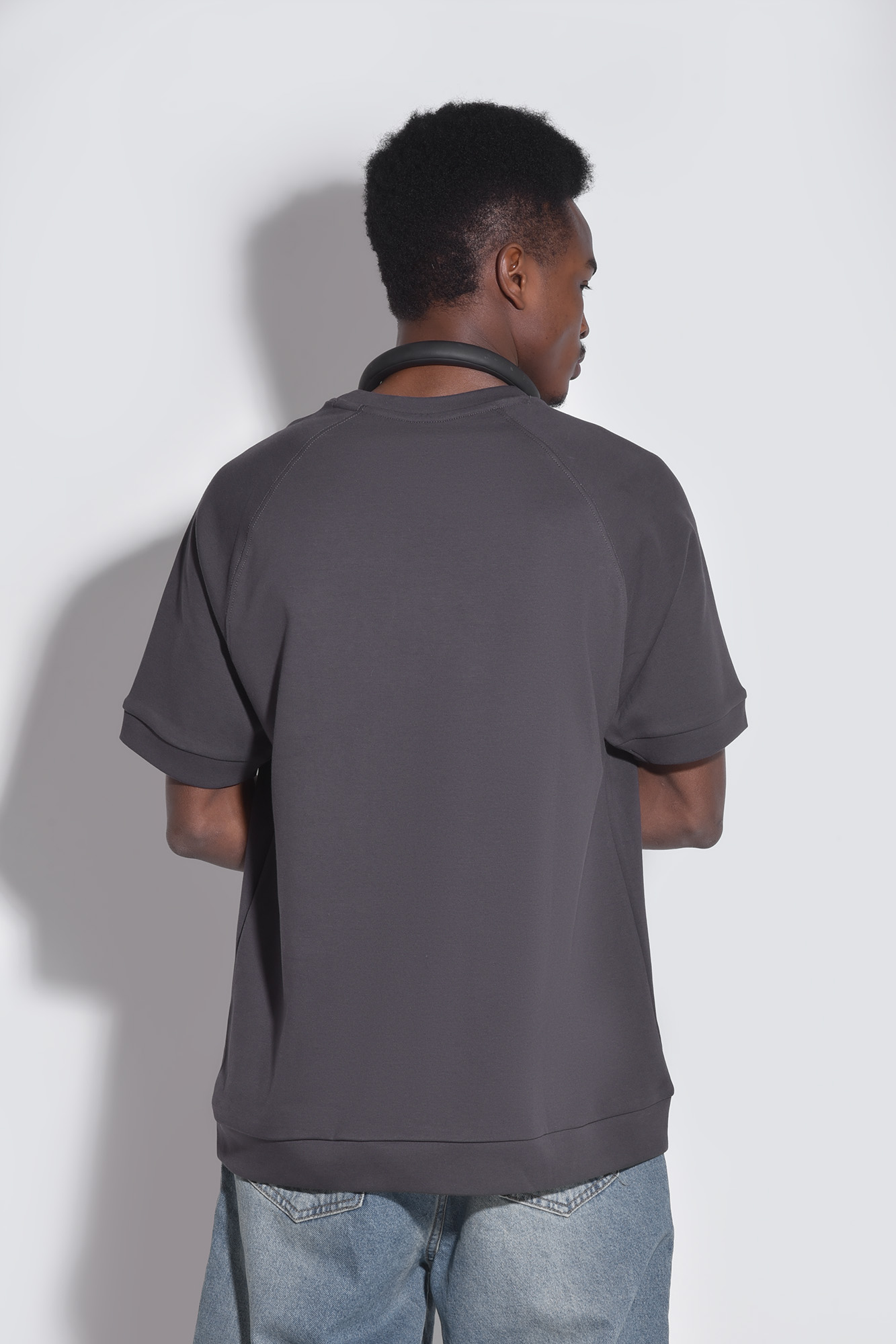 تیشرت آستین کوتاه گلدوزی