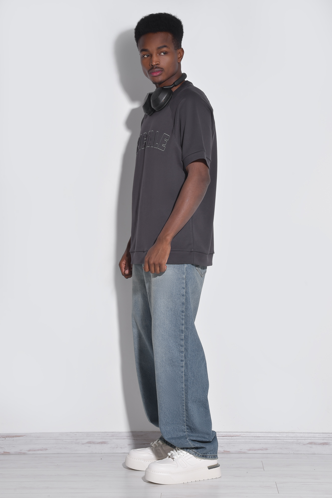 تیشرت آستین کوتاه گلدوزی