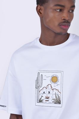 تیشرت آستین کوتاه گلدوزی