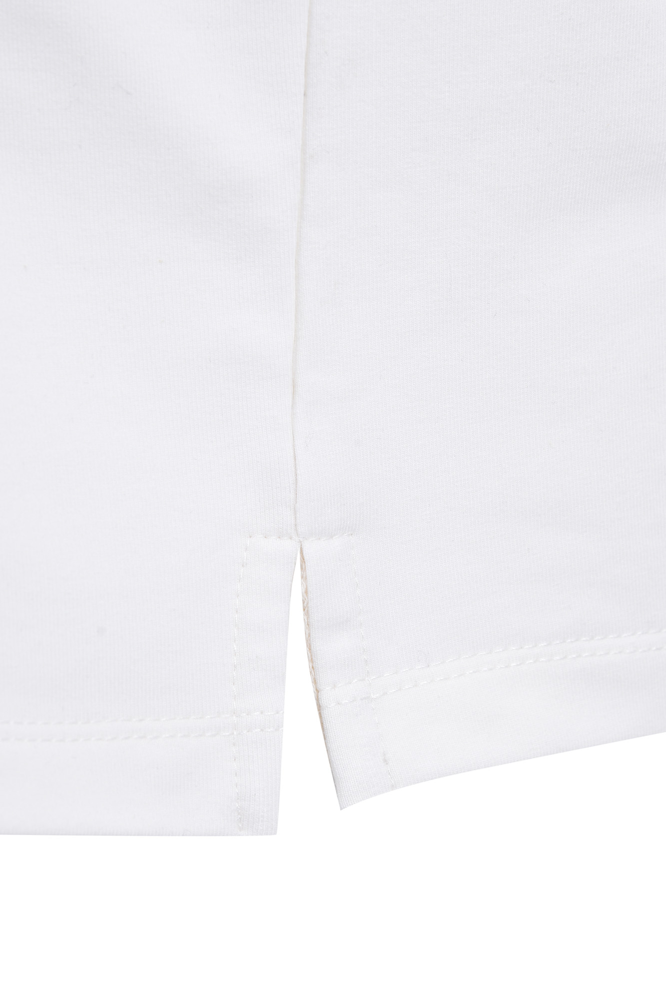 تیشرت آستین کوتاه چاپ و گلدوزی