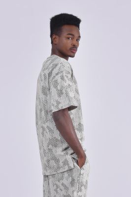 تیشرت آستین کوتاه طرحدار