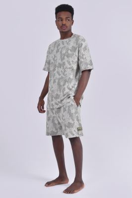 تیشرت آستین کوتاه طرحدار