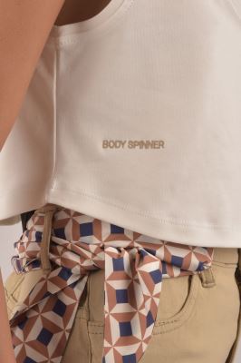 تاپ تیشرتی گلدوزی زنانه