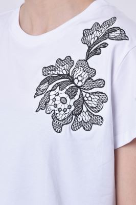 تیشرت آستین کوتاه گلدوزی