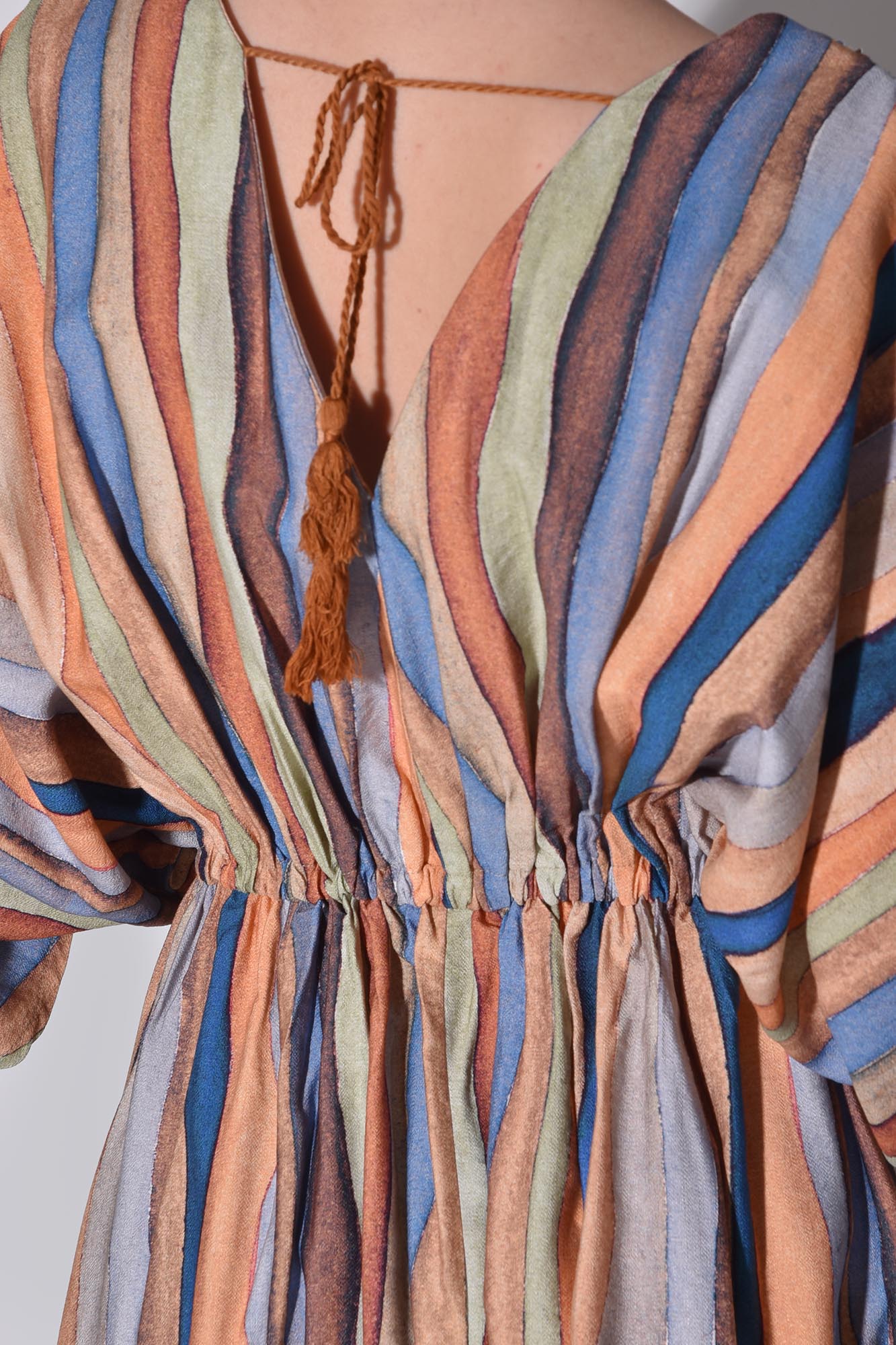 پیراهن زنانه بلند طرحدار