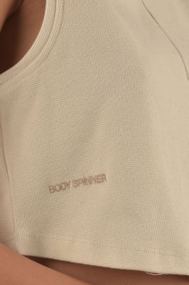 تاپ تیشرتی گلدوزی زنانه