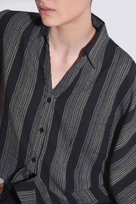 شومیز آستین کوتاه راه راه