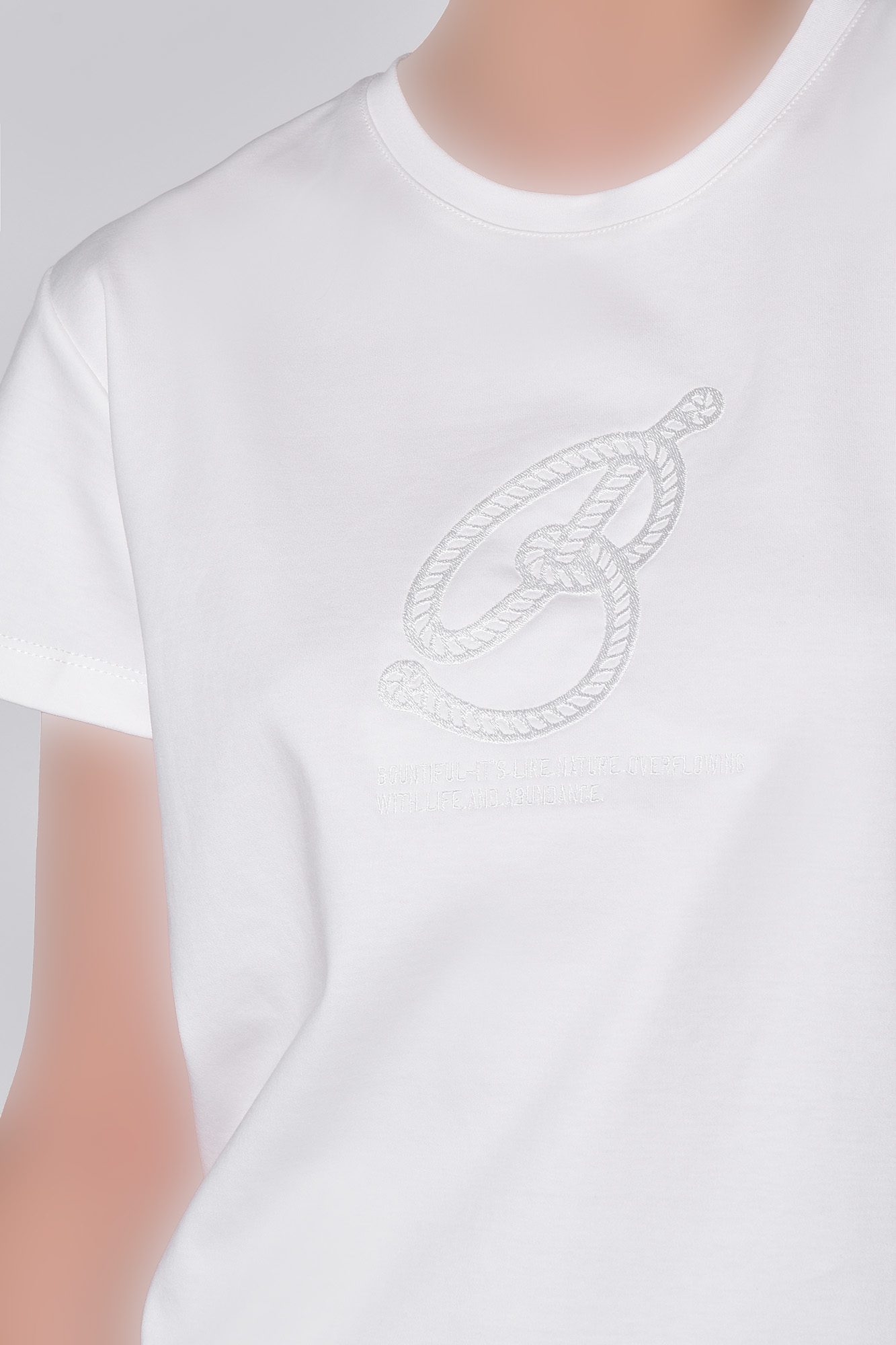 تیشرت آستین کوتاه گلدوزی