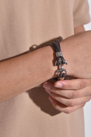 دستبند چرمی