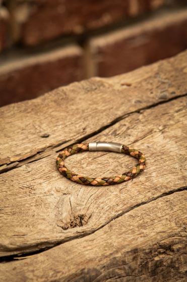 دستبند چرمی