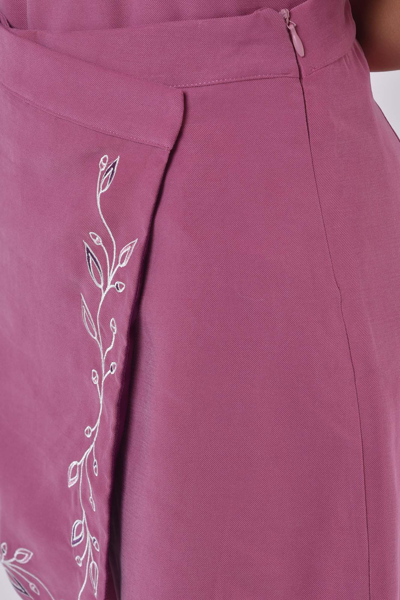 شلوارک پارچه ای گلدوزی