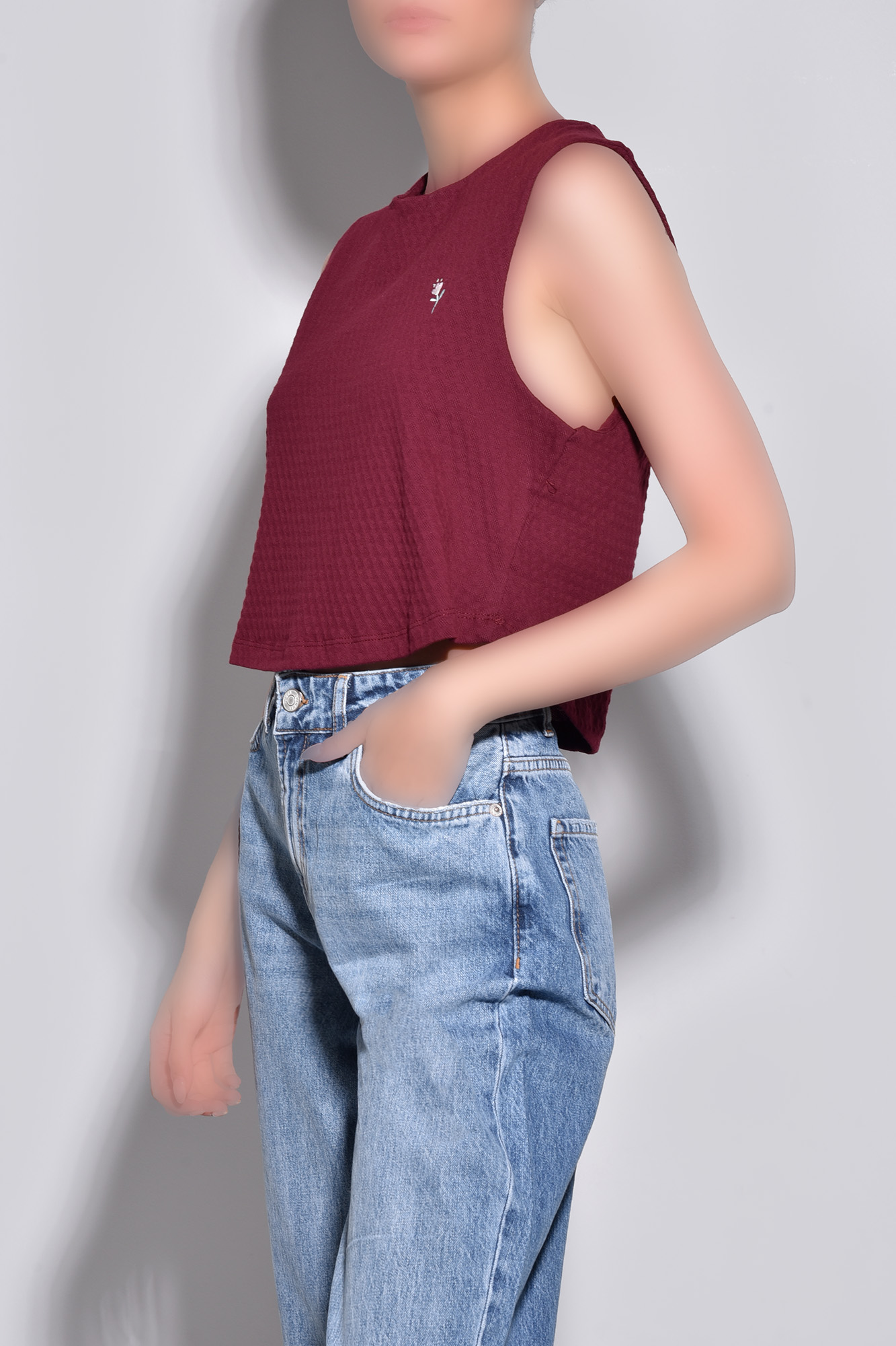 تاپ تیشرتی گلدوزی