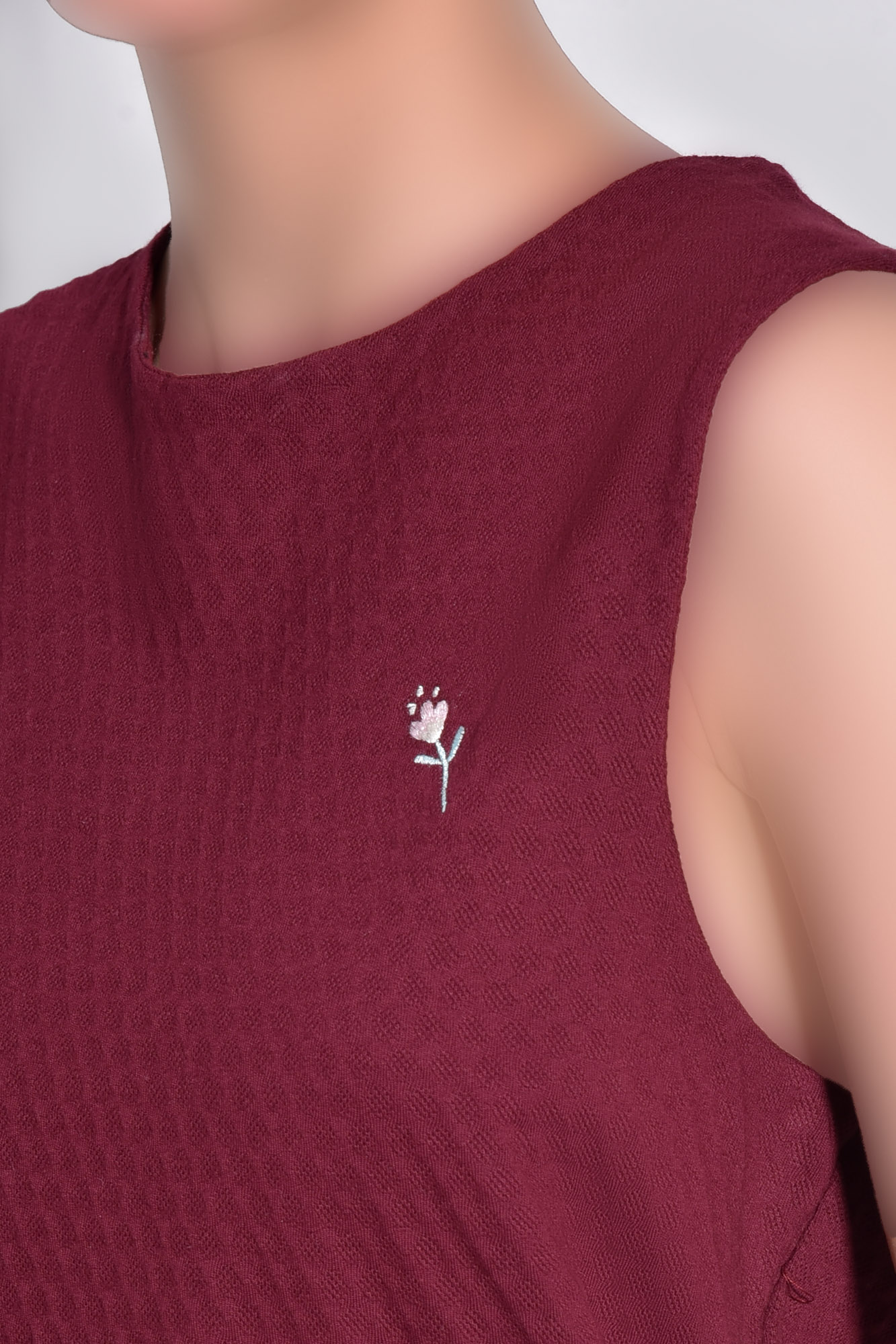 تاپ تیشرتی گلدوزی