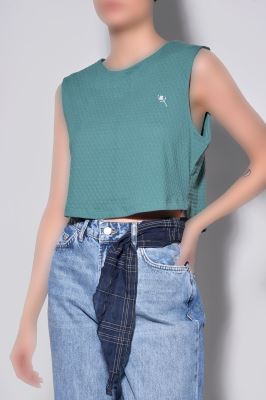 تاپ تیشرتی گلدوزی