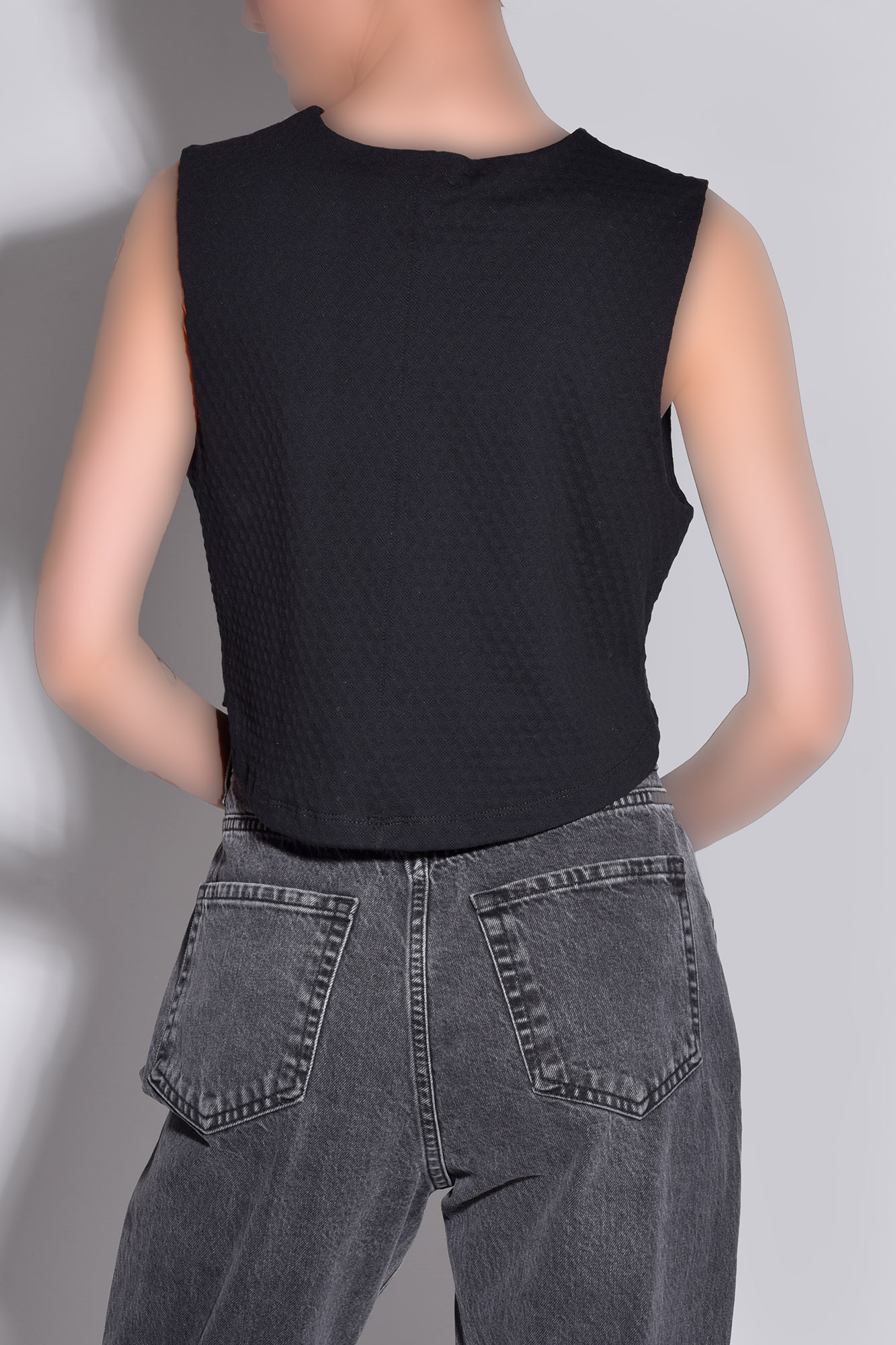 تاپ تیشرتی گلدوزی