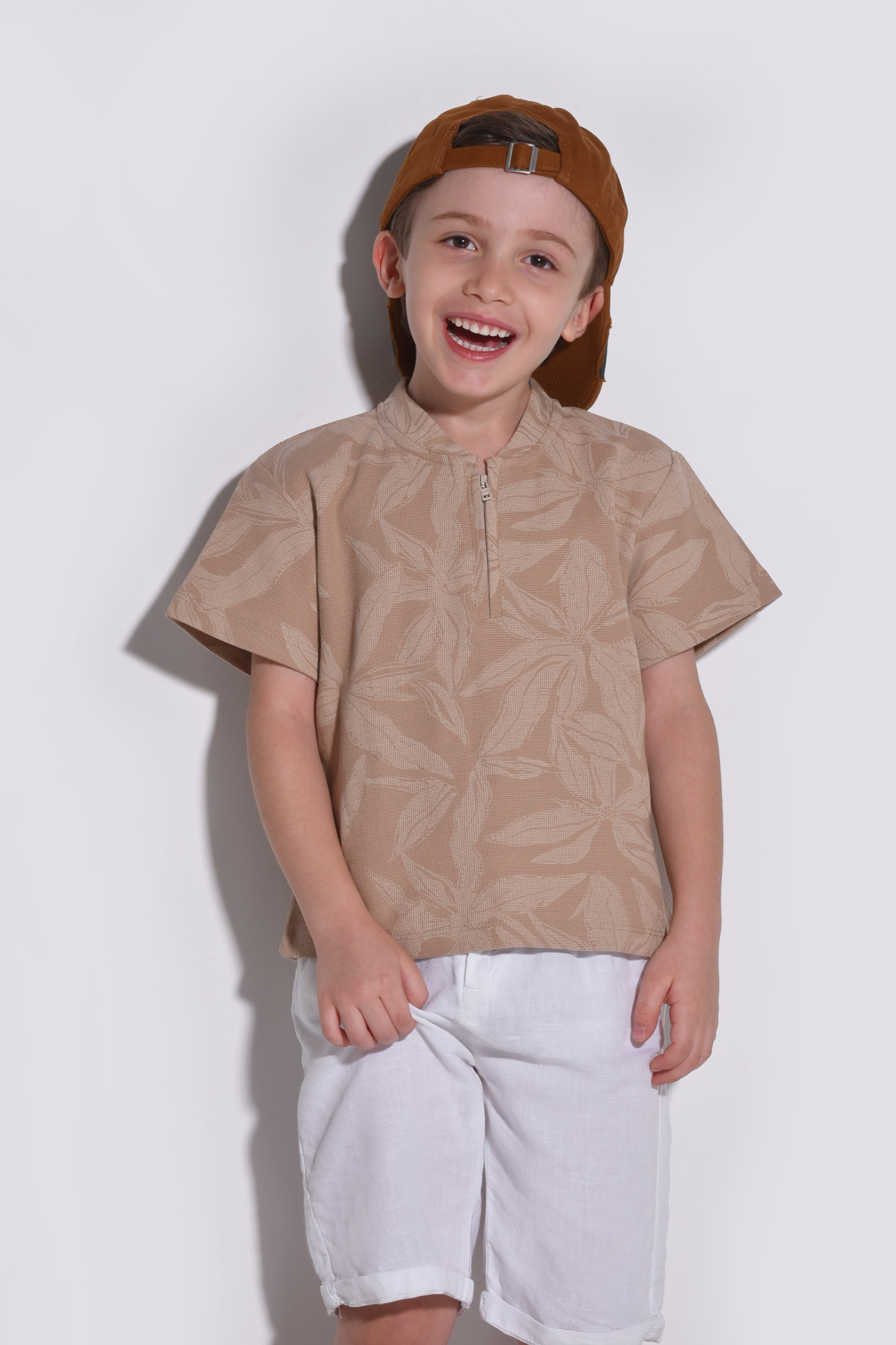 تیشرت آستین کوتاه طرحدار