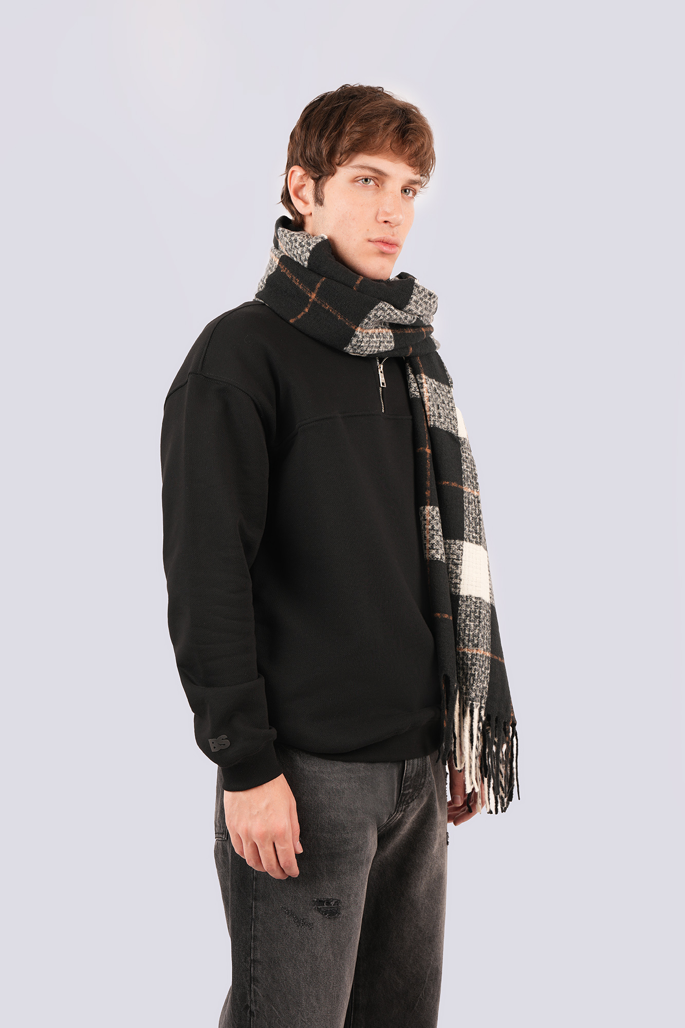 سوئیشرت نیم زیپ چاپ و گلدوزی