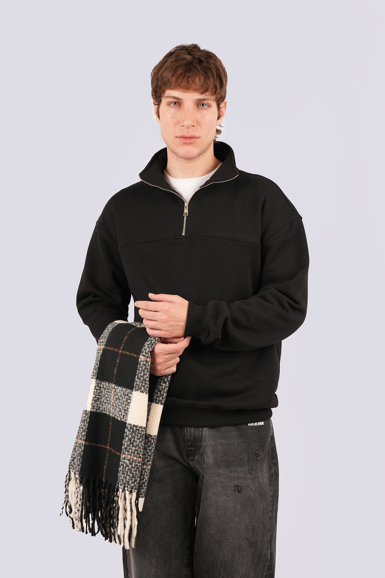 سوئیشرت نیم زیپ چاپ و گلدوزی