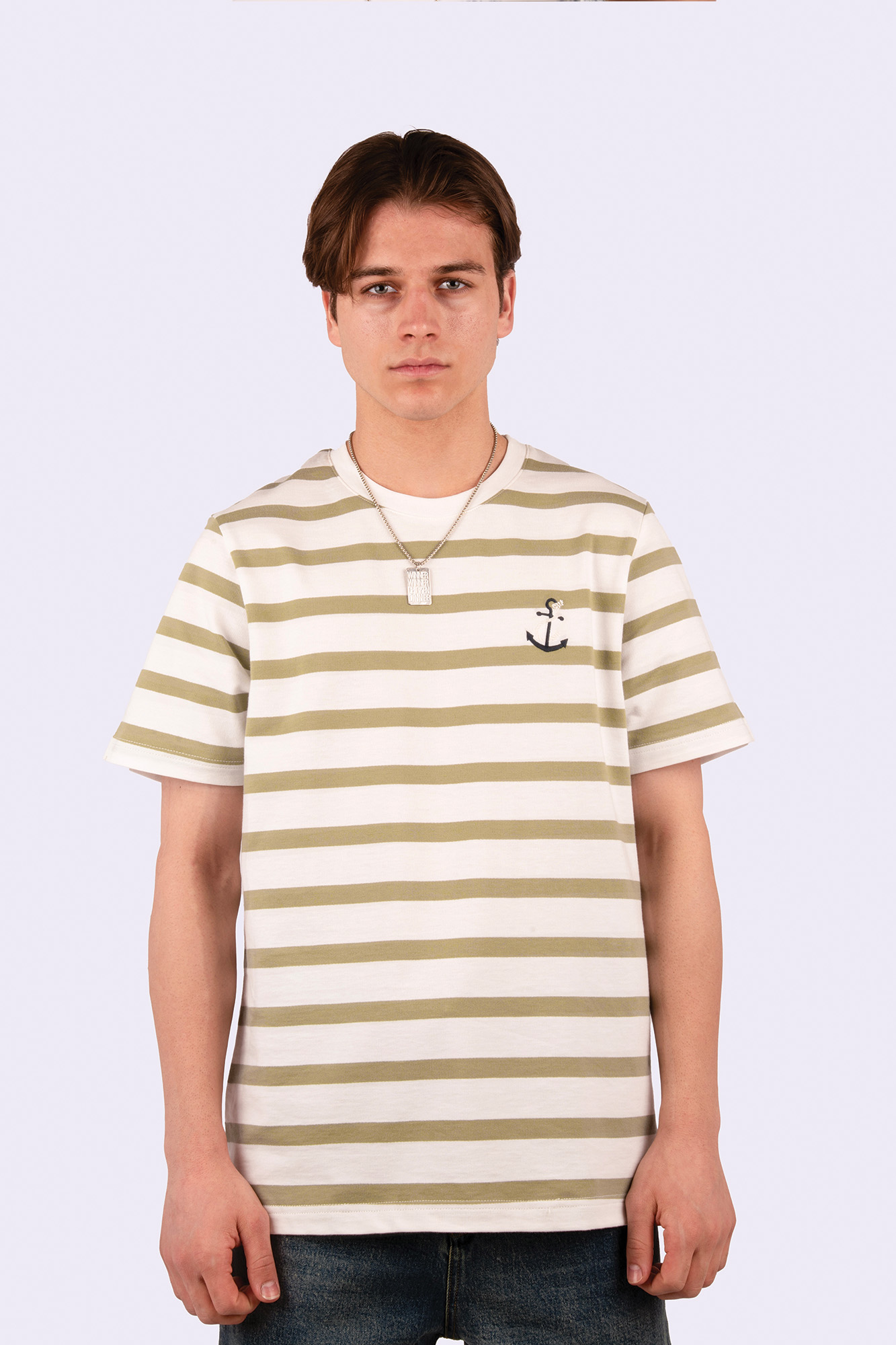 تیشرت آستین کوتاه گلدوزی