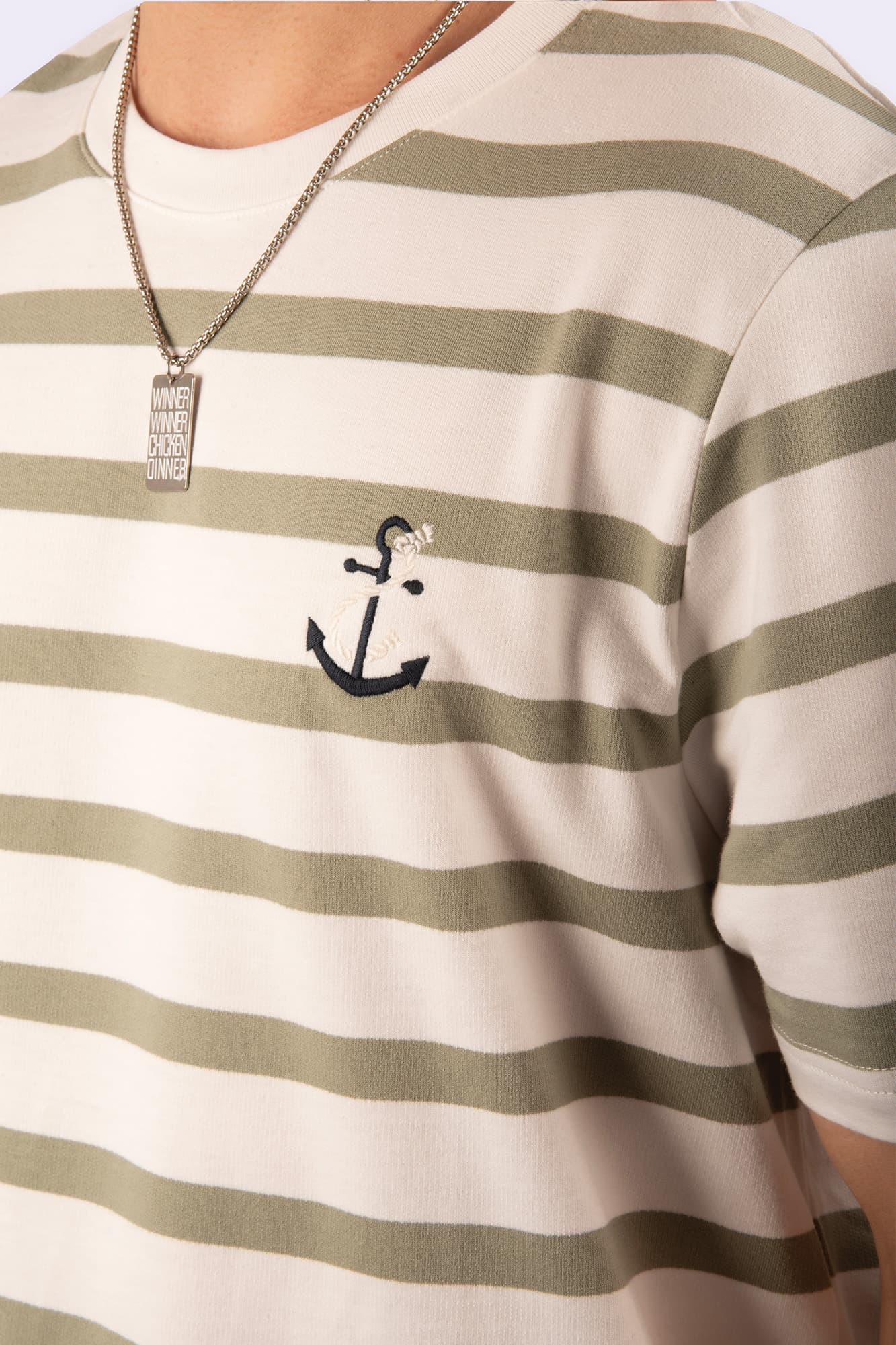 تیشرت آستین کوتاه گلدوزی