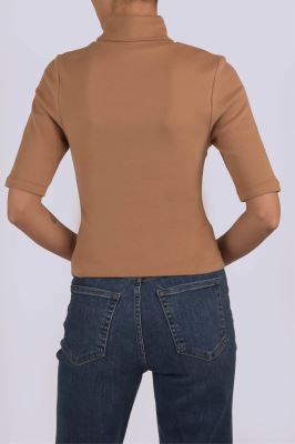 تیشرت آستین کوتاه یقه اسکی گلدوزی