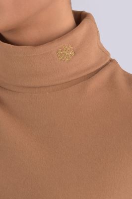 تیشرت آستین کوتاه یقه اسکی گلدوزی